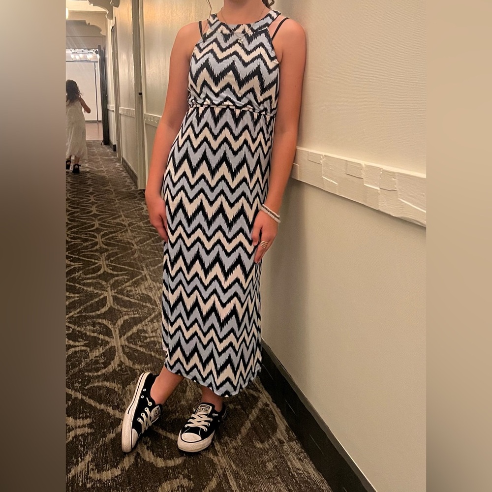 Girls Dress- Tag says small, it’s more like a 10/12